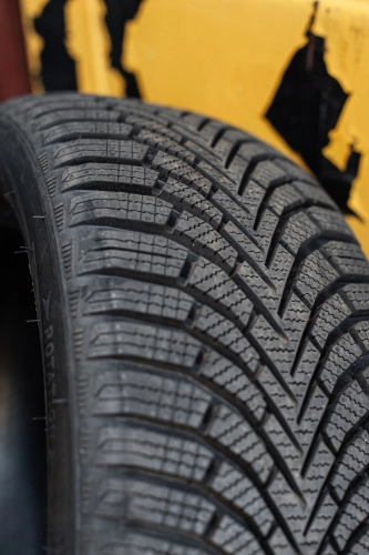 фото протектора и шины Ice Blazer Alpine+ Шина Sailun Ice Blazer Alpine+ 165/60 R14 79T